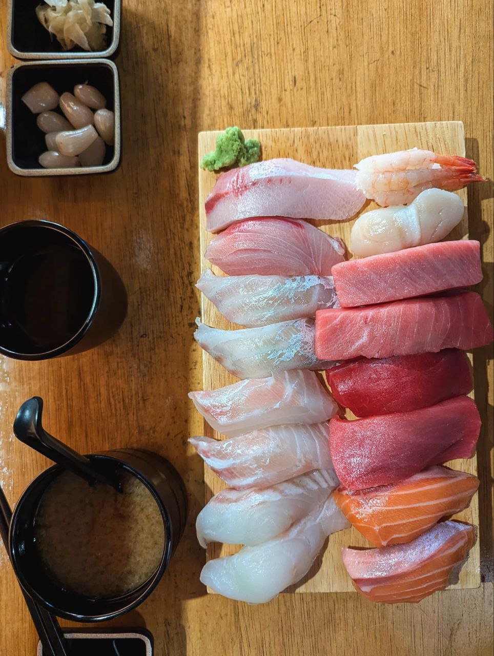 스시현 - A restaurant with huge sushi at Gayan Station